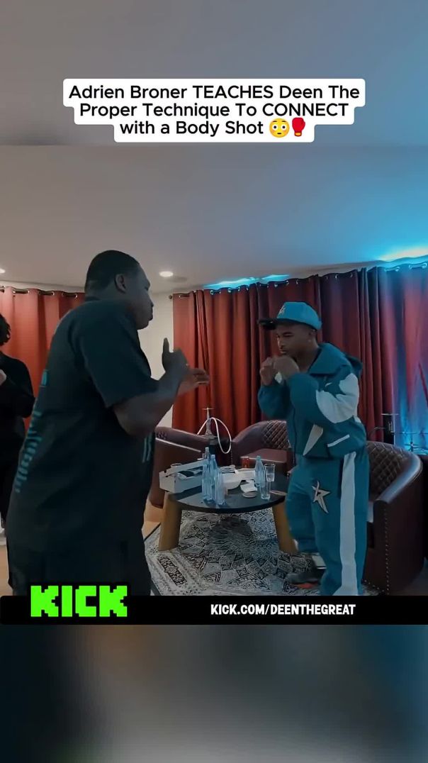 Adrian Broner had to teach DeenTheGreat proper technique for bodyshot 😲_1080p